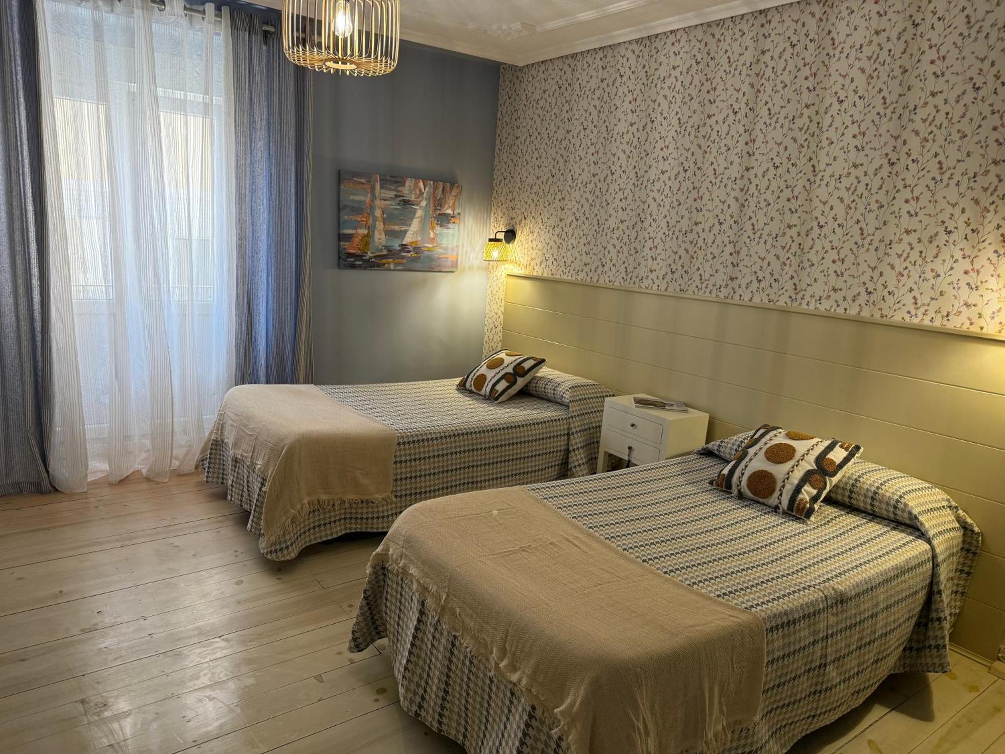Hostal Boutique Puerta Del Sol 토렐라베가 외부 사진